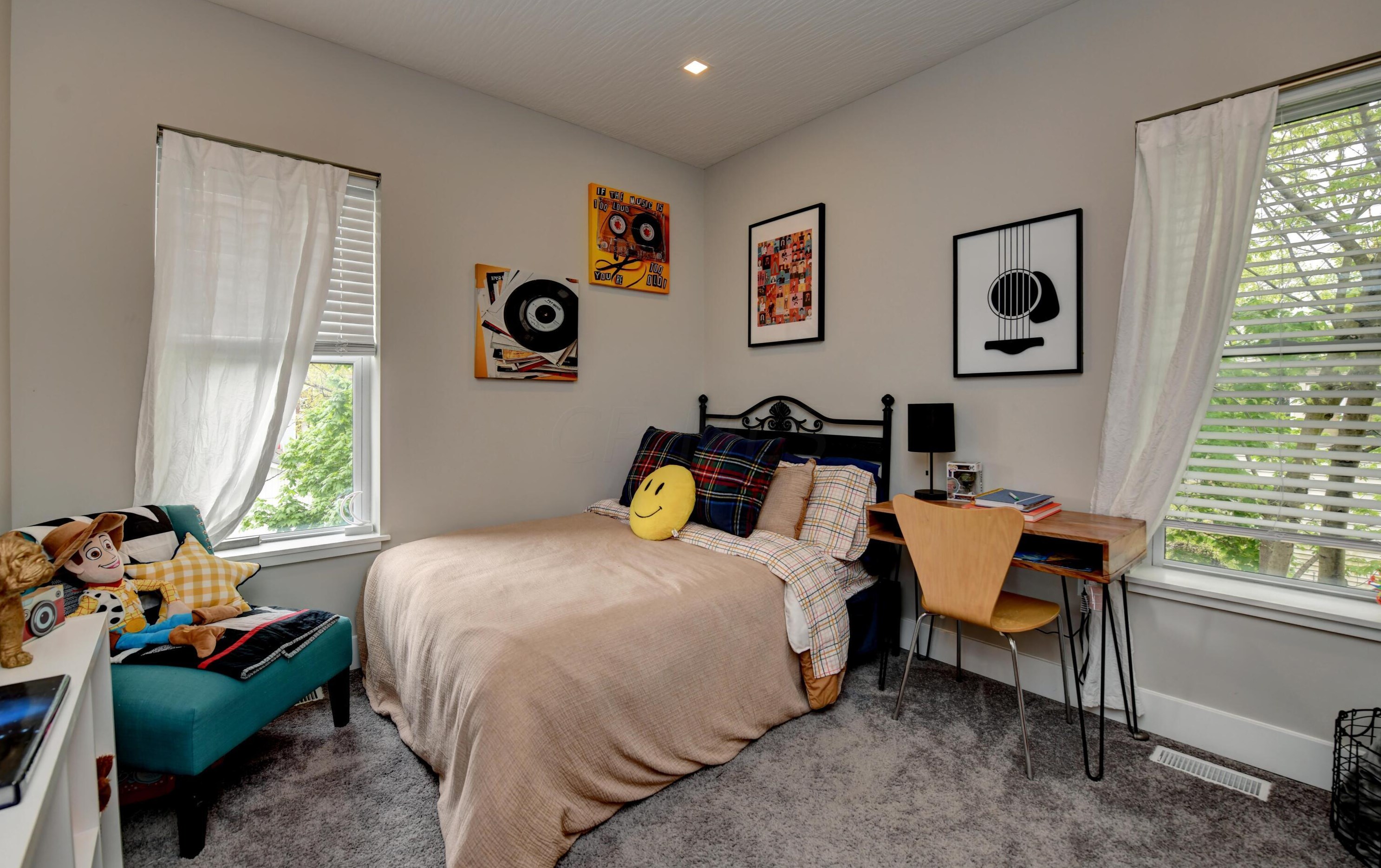 502 Ohio Ave, Columbus OH 43203-1143 exterior