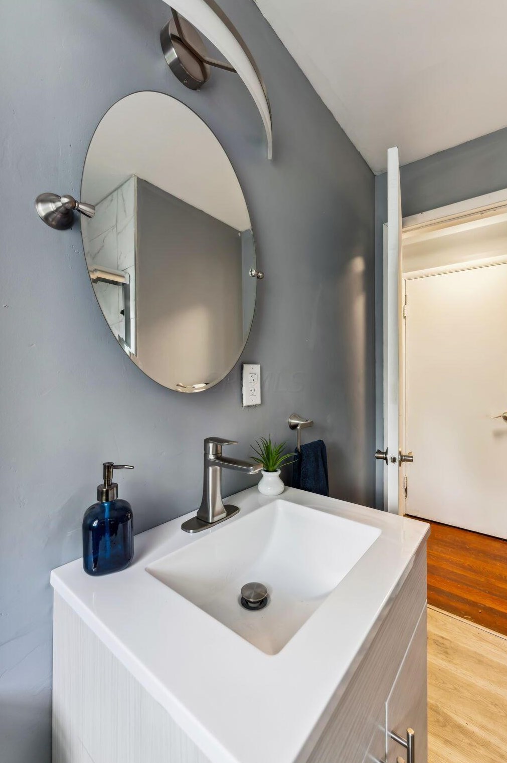 1490 24 Ave, Columbus OH 43211-2543 exterior