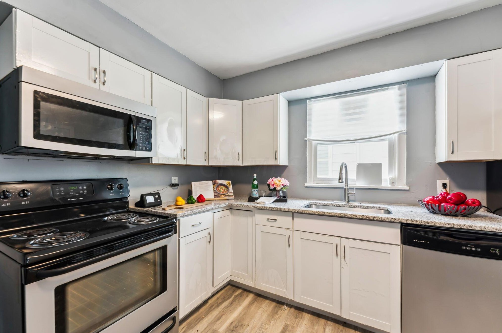 1490 24 Ave, Columbus OH 43211-2543 exterior