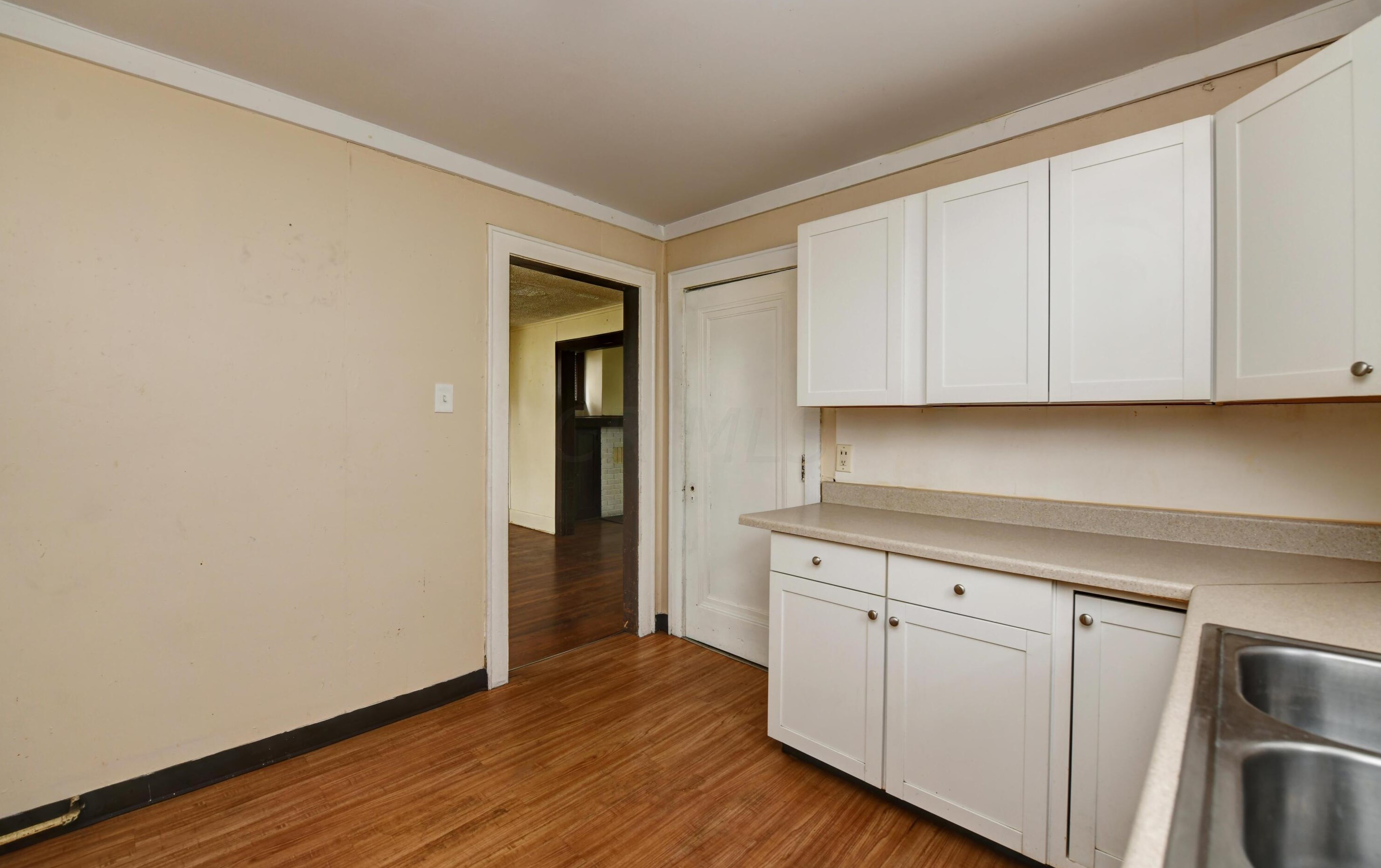 446 Larcomb Ave, Columbus OH 43223-1836 exterior