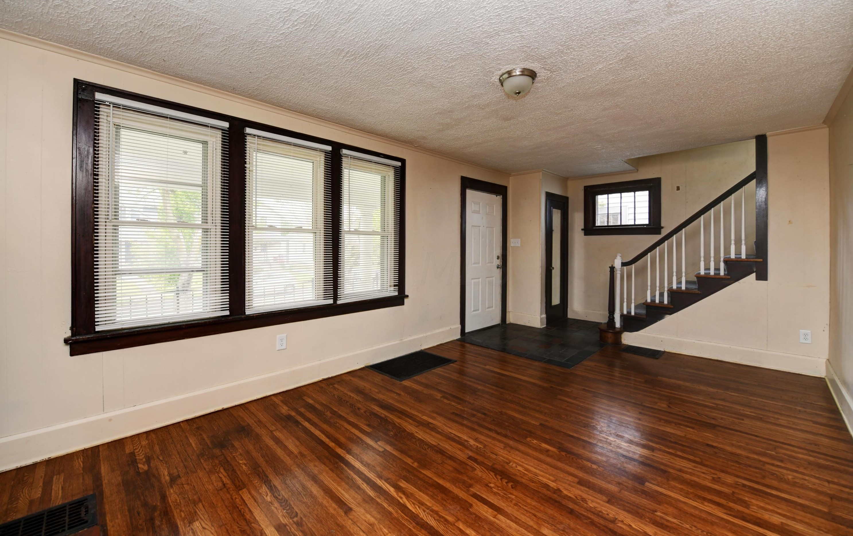 446 Larcomb Ave, Columbus OH 43223-1836 exterior