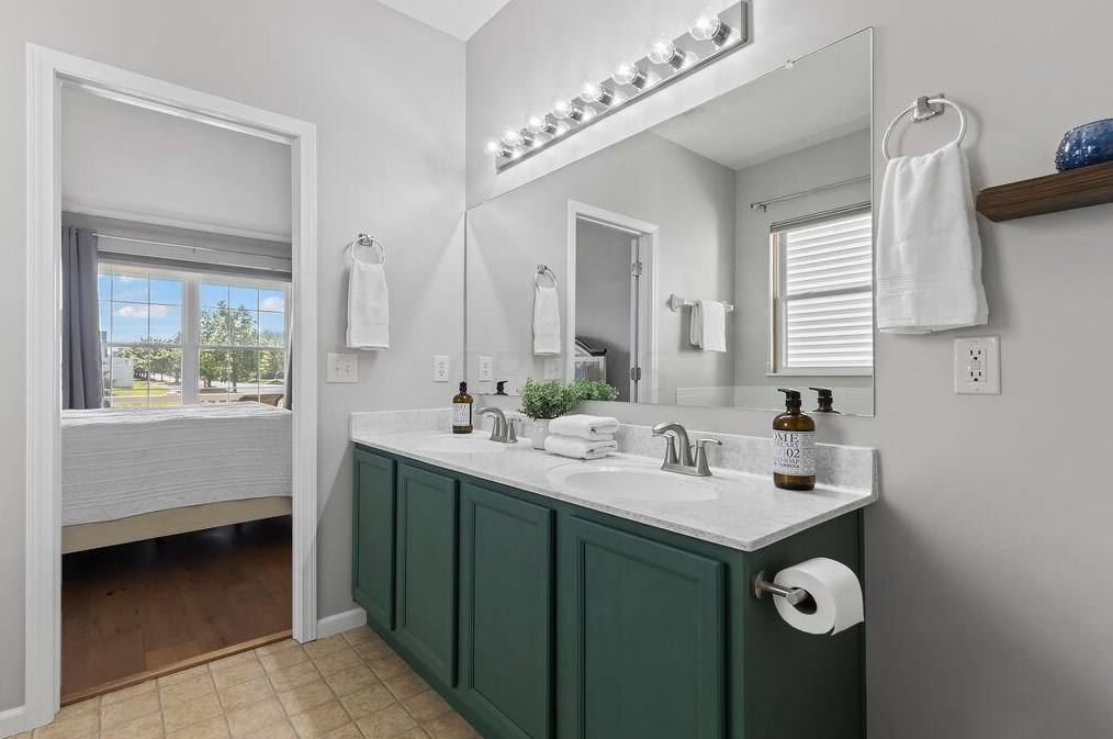 5965 Course Dr, Westerville OH  43081-8071 exterior