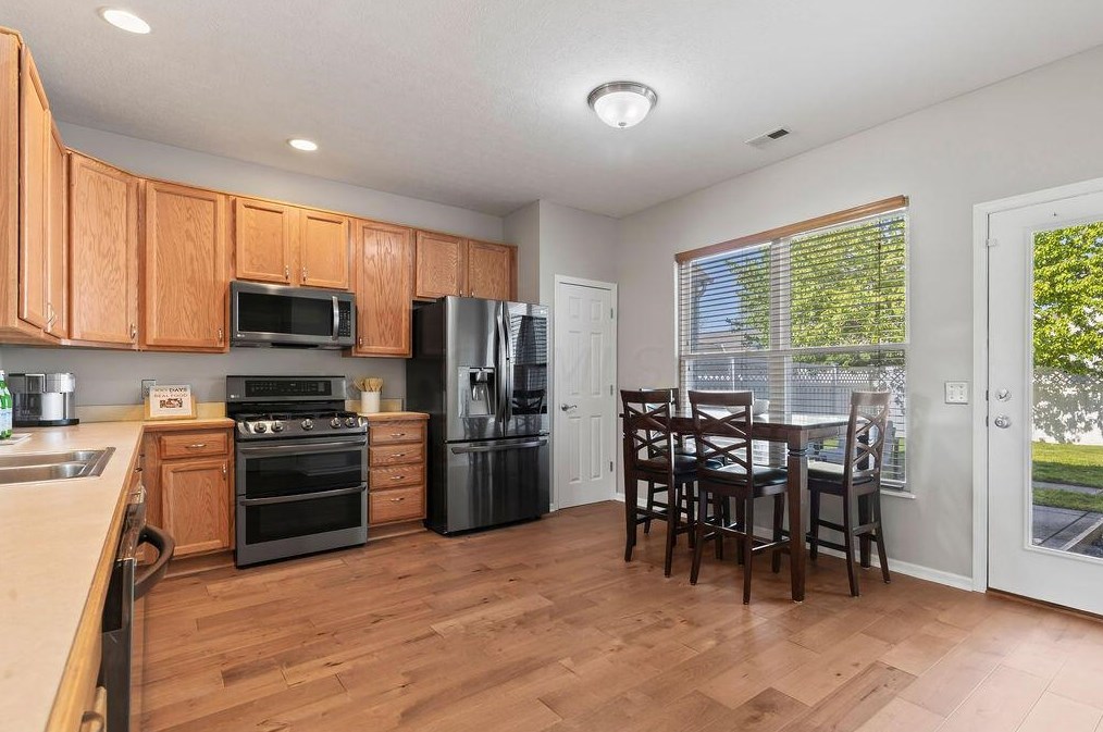 5965 Course Dr, Westerville OH  43081-8071 exterior