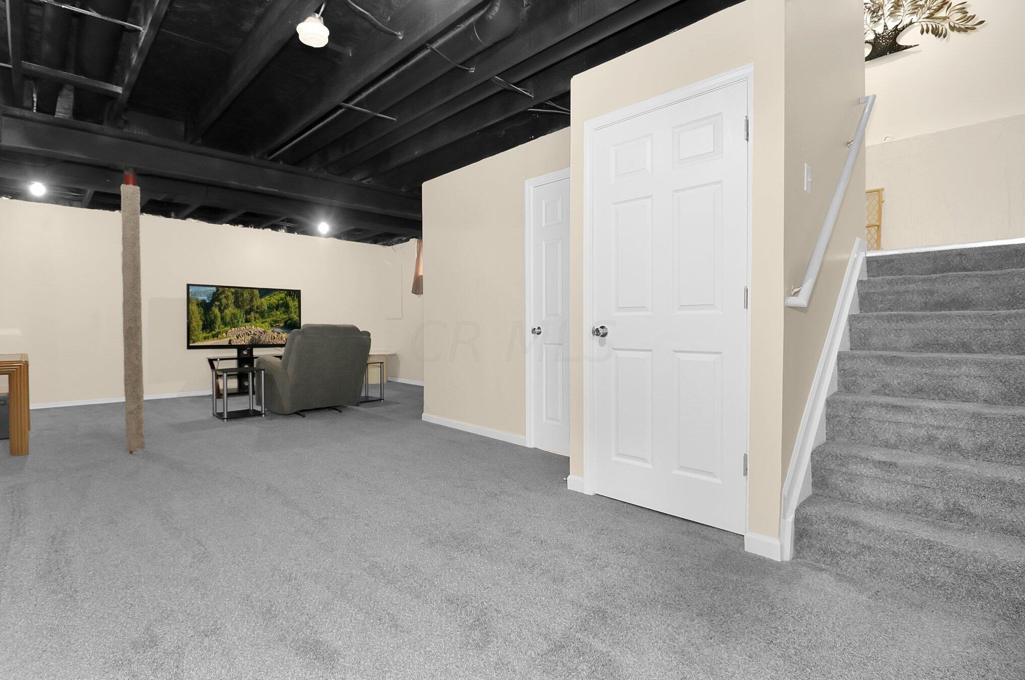 7545 Witch Hazel Dr, Cnl Wnchstr OH  43110-7733 exterior