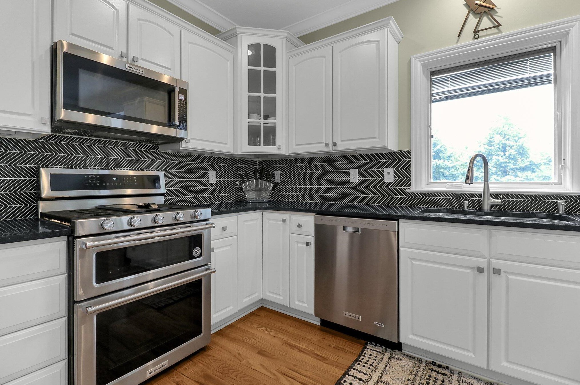 6197 Mcnaughten Grove Ln, Columbus OH  43213-5107 exterior