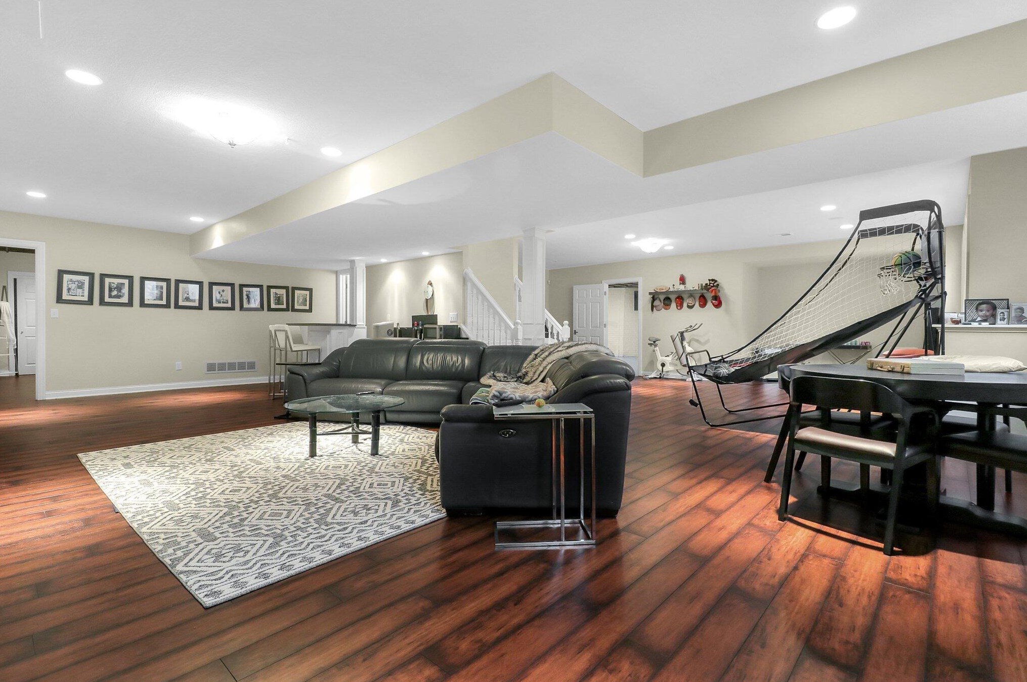 6197 Mcnaughten Grove Ln, Columbus OH  43213-5107 exterior