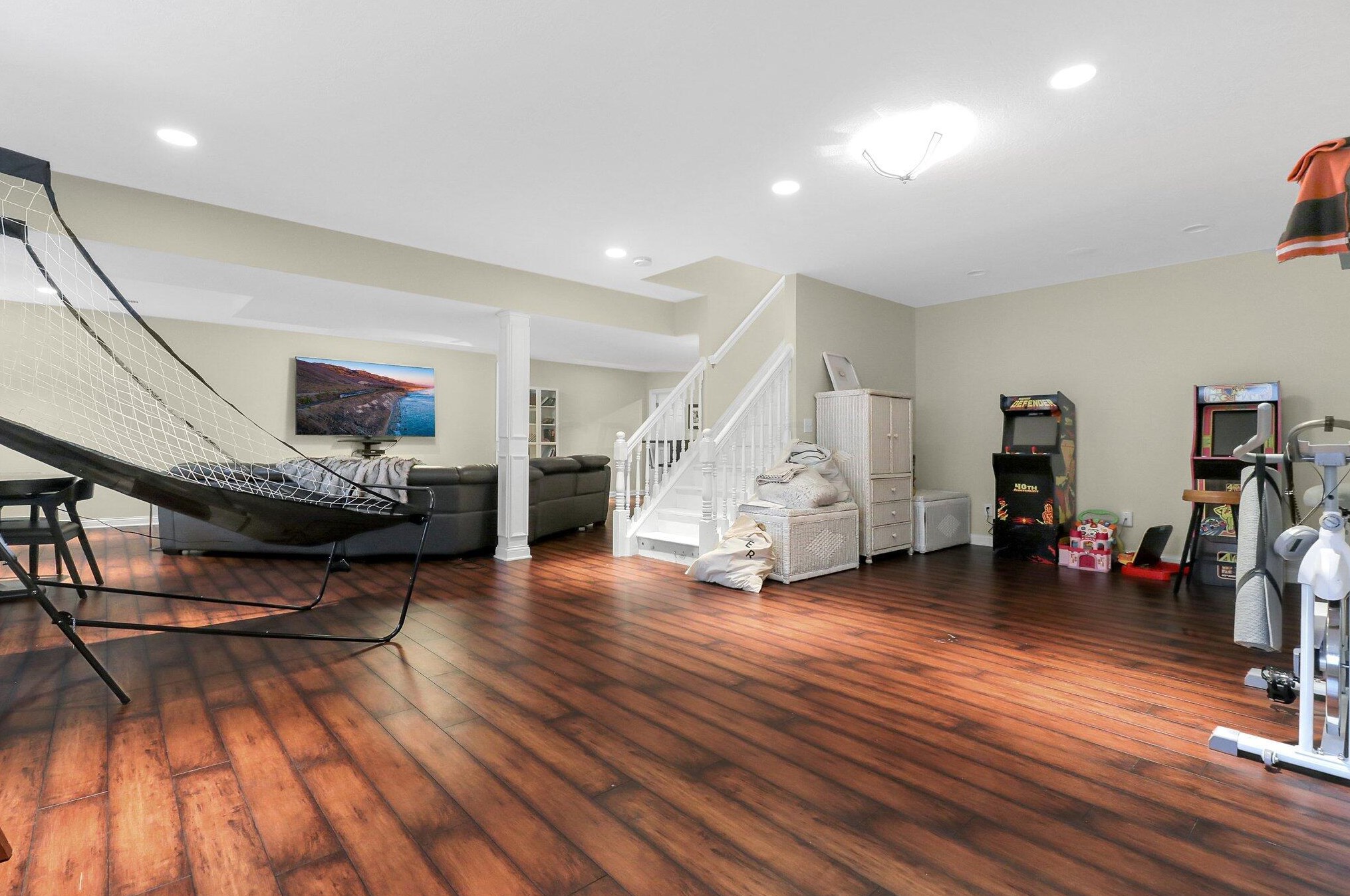 6197 Mcnaughten Grove Ln, Columbus OH  43213-5107 exterior