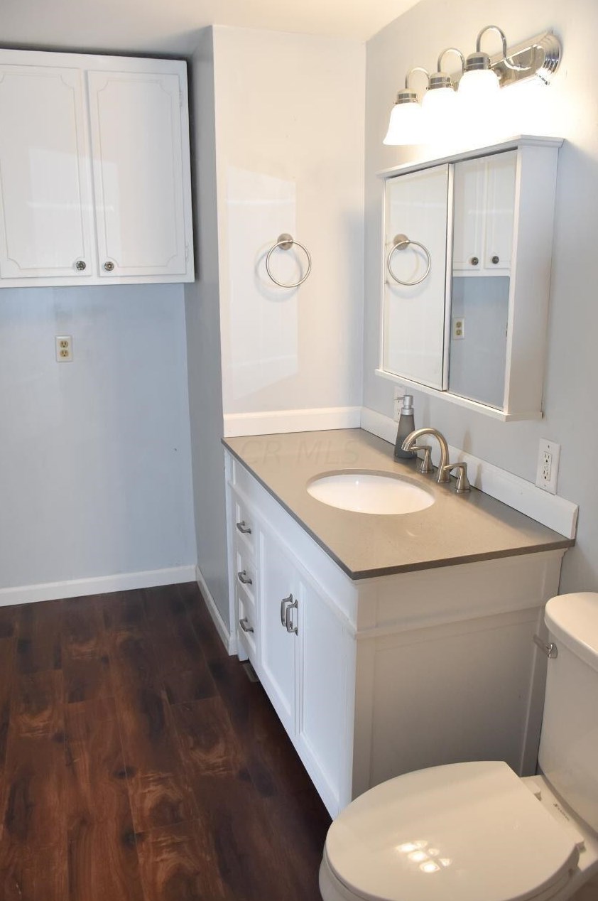 395 Canfield Dr, Columbus OH  43230-2371 exterior