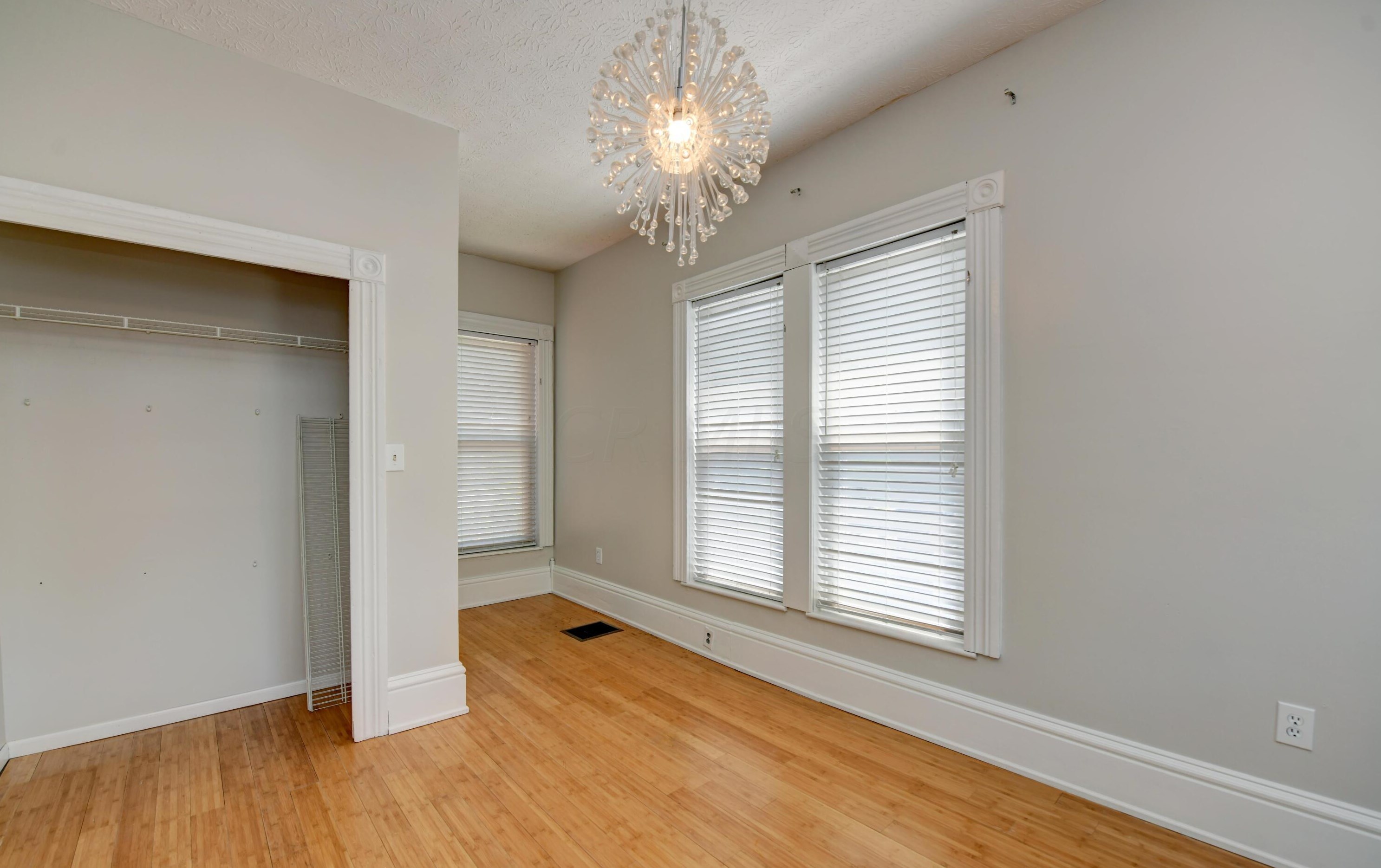 269 18 St, Columbus OH 43203-1572 exterior