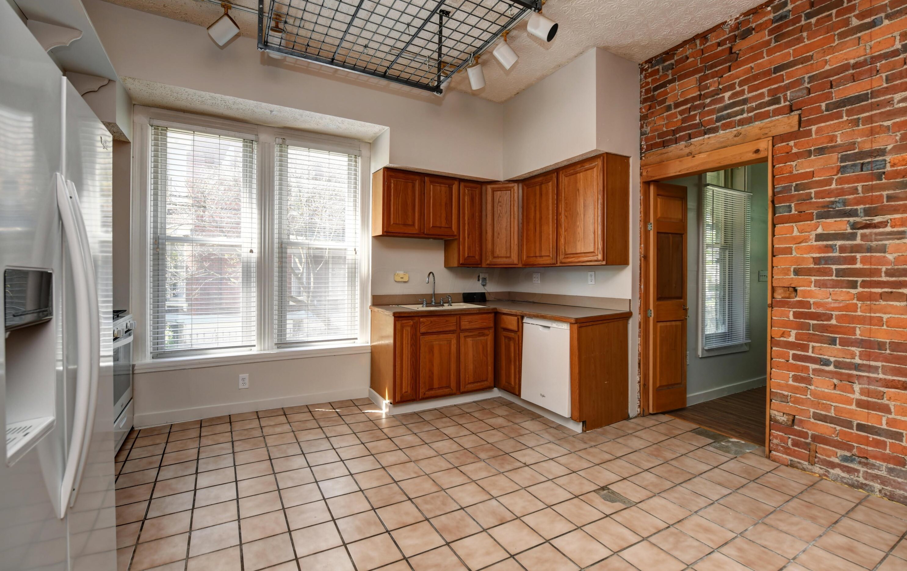 269 18 St, Columbus OH 43203-1572 exterior