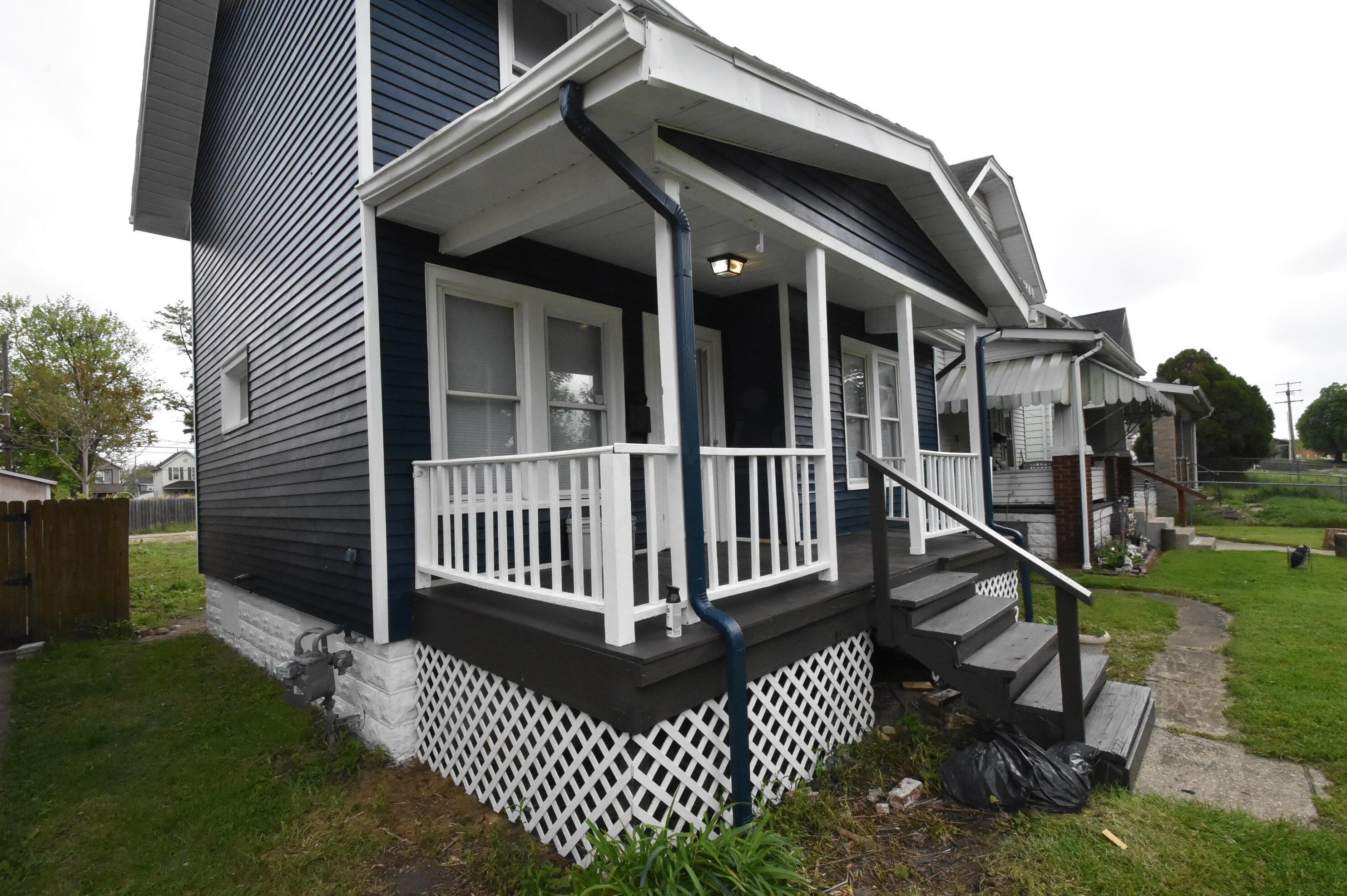 476 Hinman Ave, Columbus OH 43207-2004 exterior