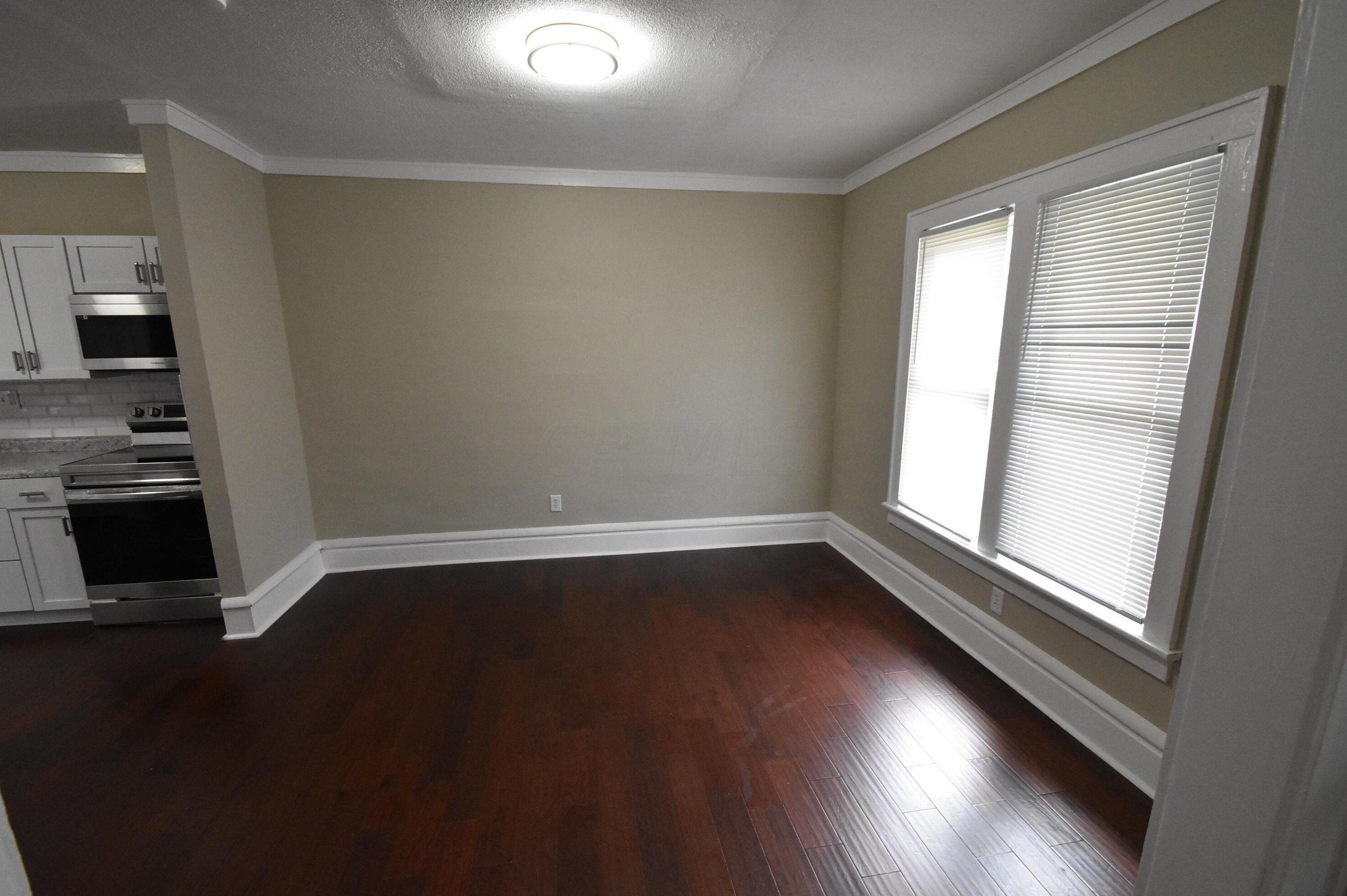 476 Hinman Ave, Columbus OH 43207-2004 exterior