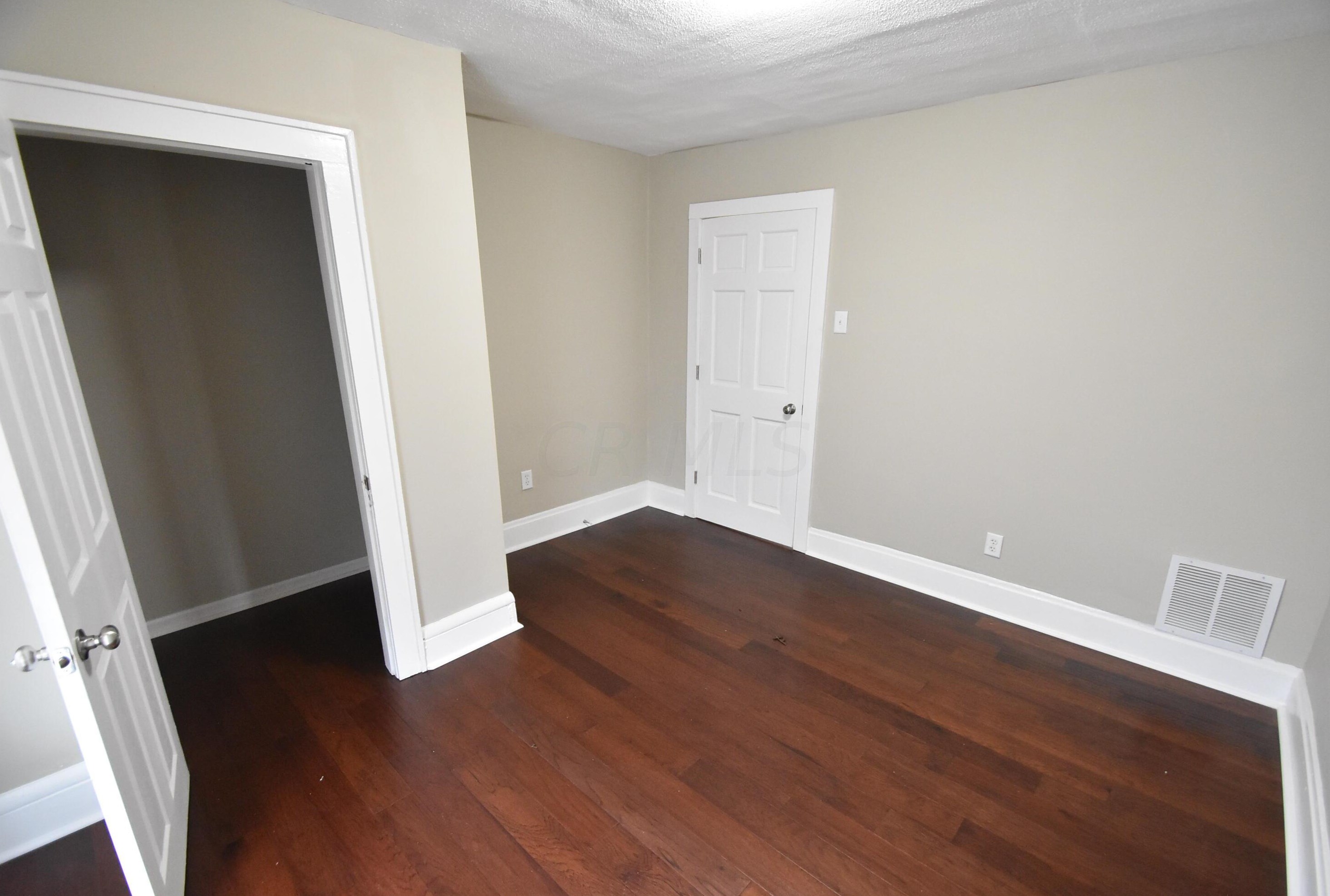 476 Hinman Ave, Columbus OH 43207-2004 exterior