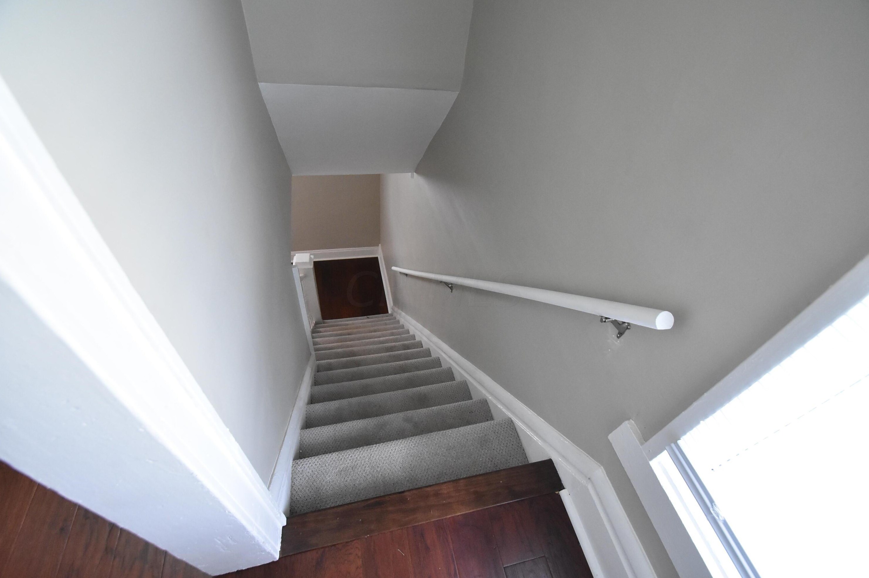 476 Hinman Ave, Columbus OH 43207-2004 exterior