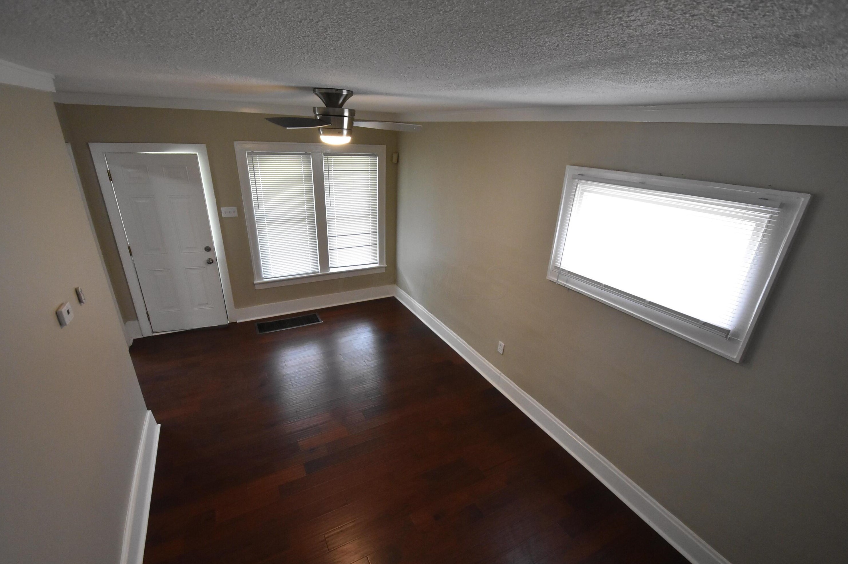 476 Hinman Ave, Columbus OH 43207-2004 exterior