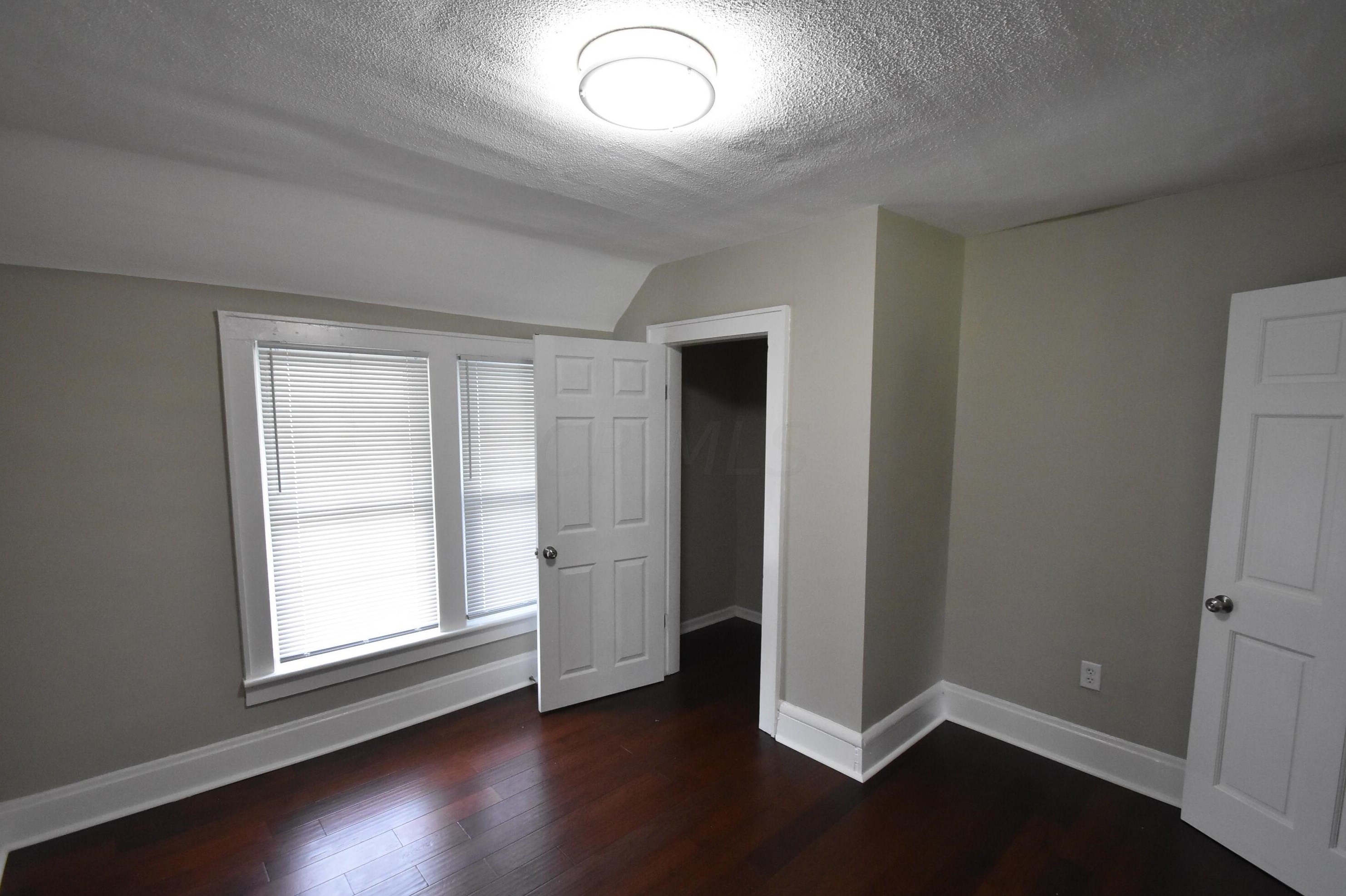 476 Hinman Ave, Columbus OH 43207-2004 exterior