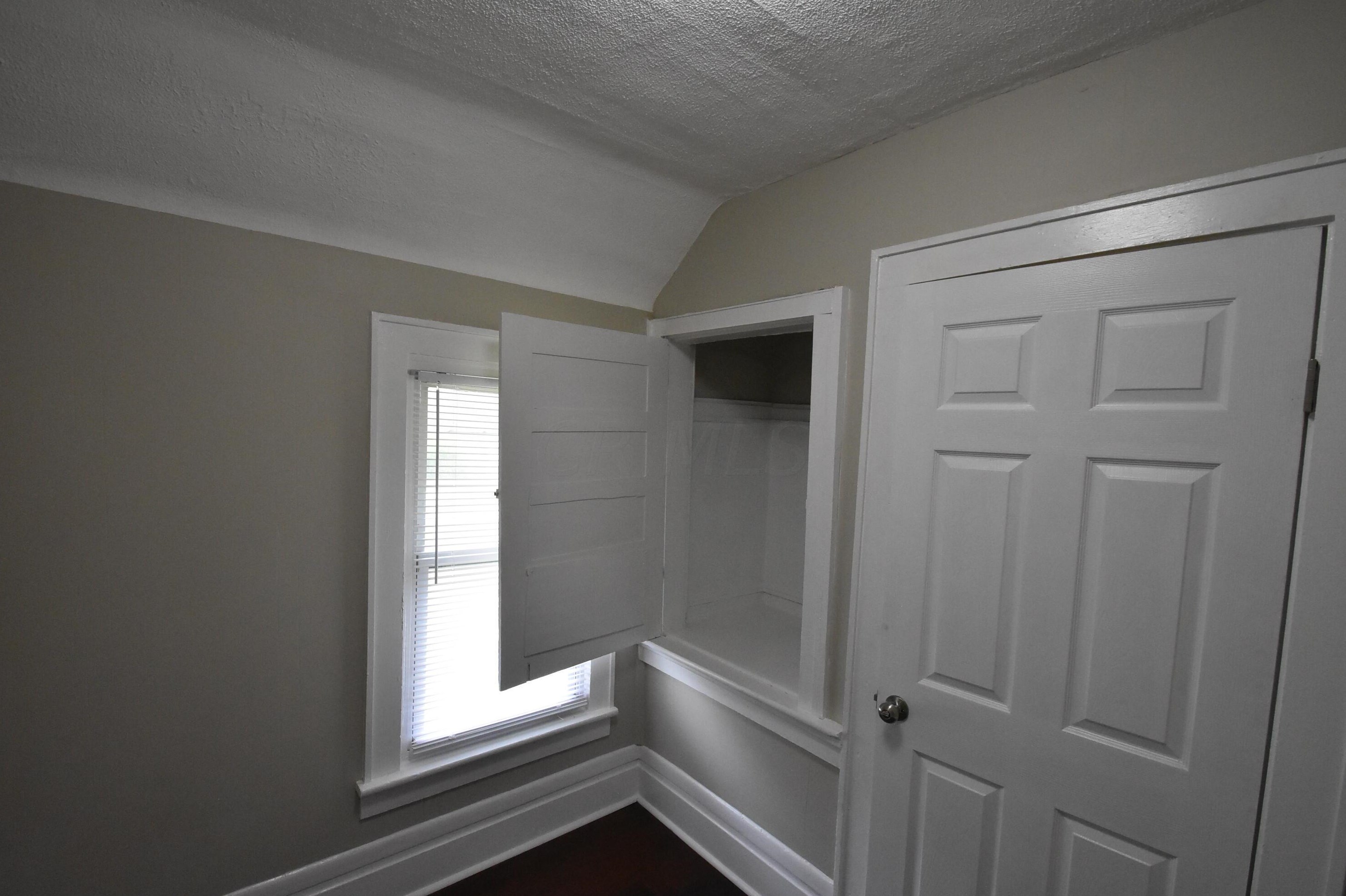 476 Hinman Ave, Columbus OH 43207-2004 exterior