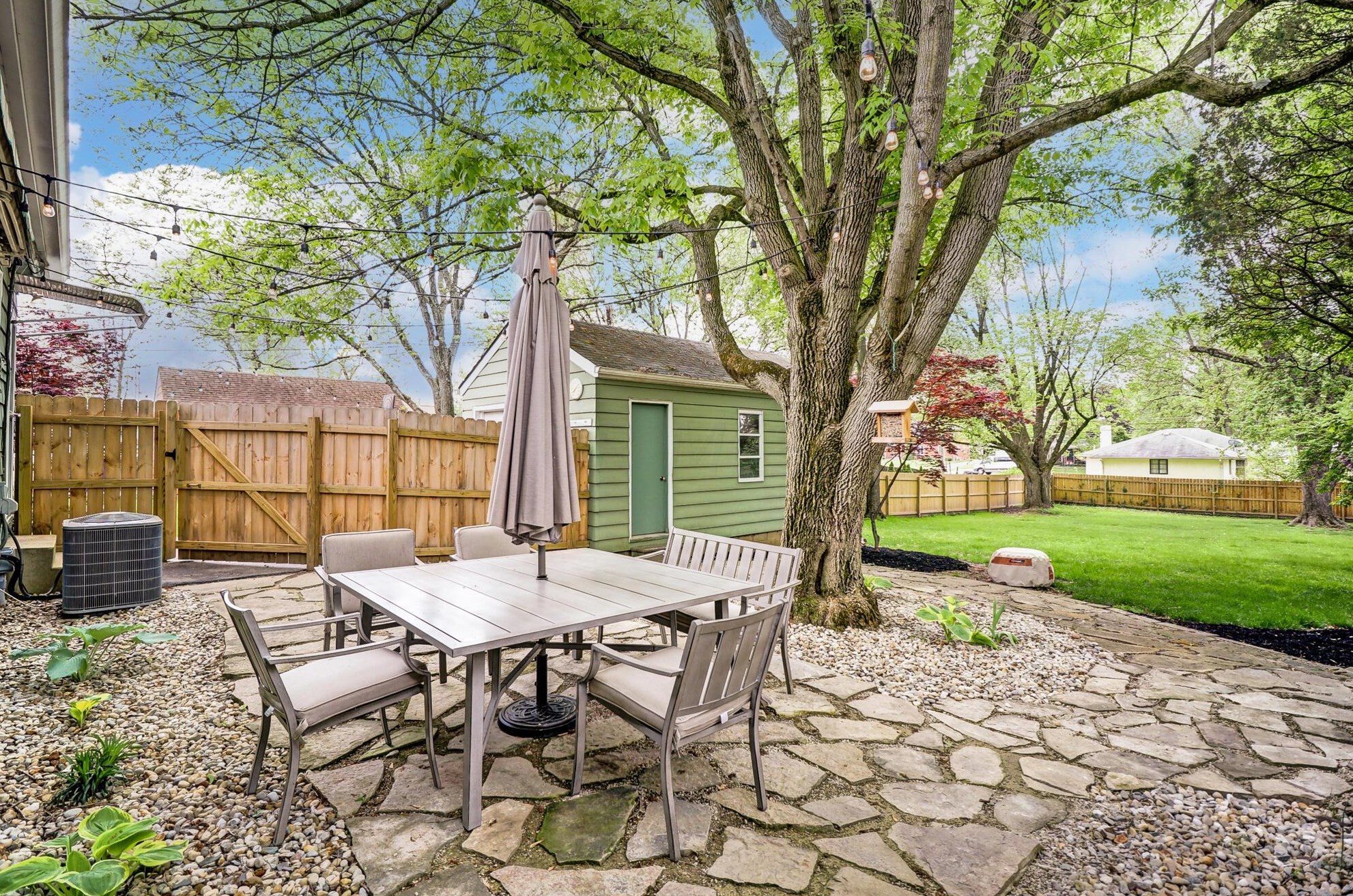 703 Dominion Blvd, Columbus OH  43214-2275 exterior