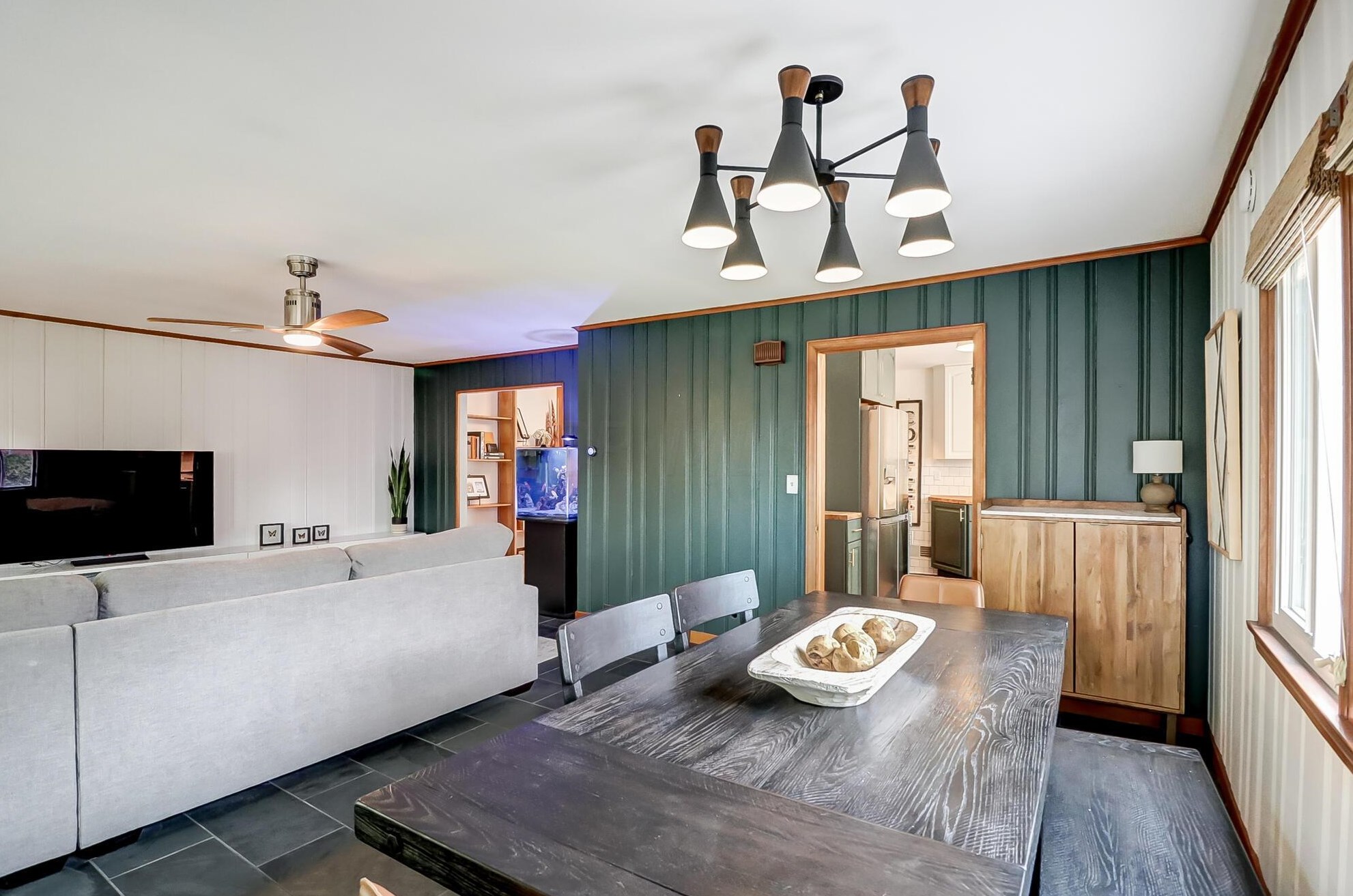 703 Dominion Blvd, Columbus OH  43214-2275 exterior