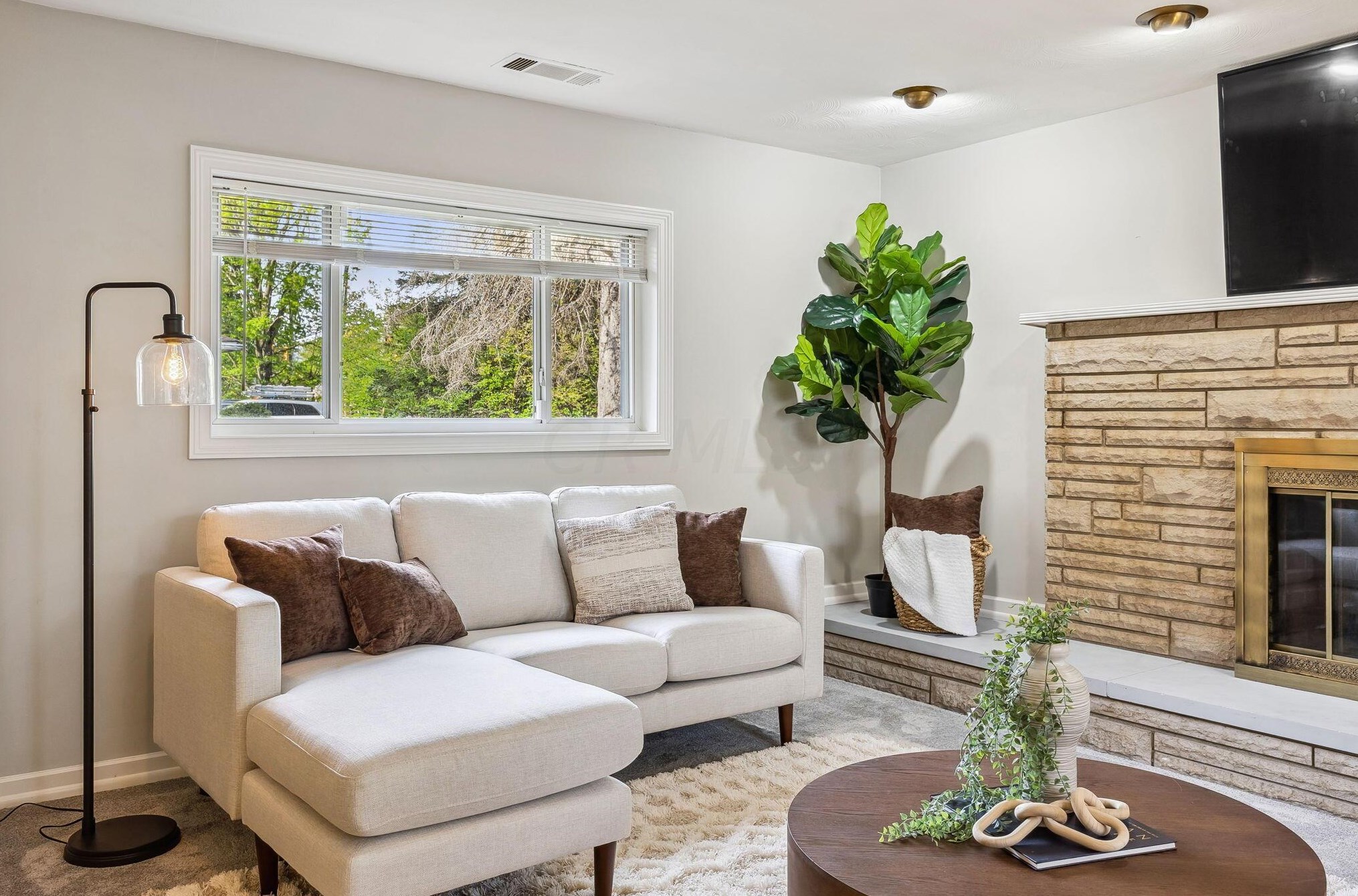 247 Hamilton Rd, Columbus OH  43213-1311 exterior