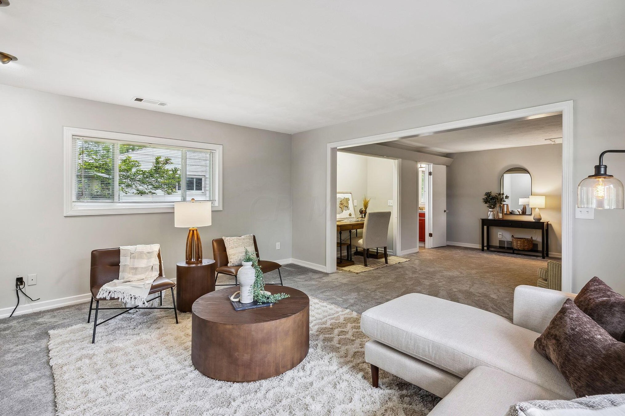 247 Hamilton Rd, Columbus OH  43213-1311 exterior