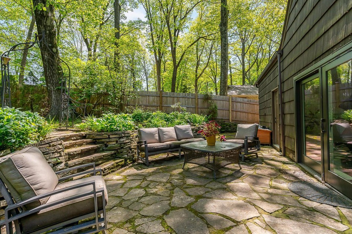 642 Overbrook Dr, Columbus OH  43214-3131 exterior