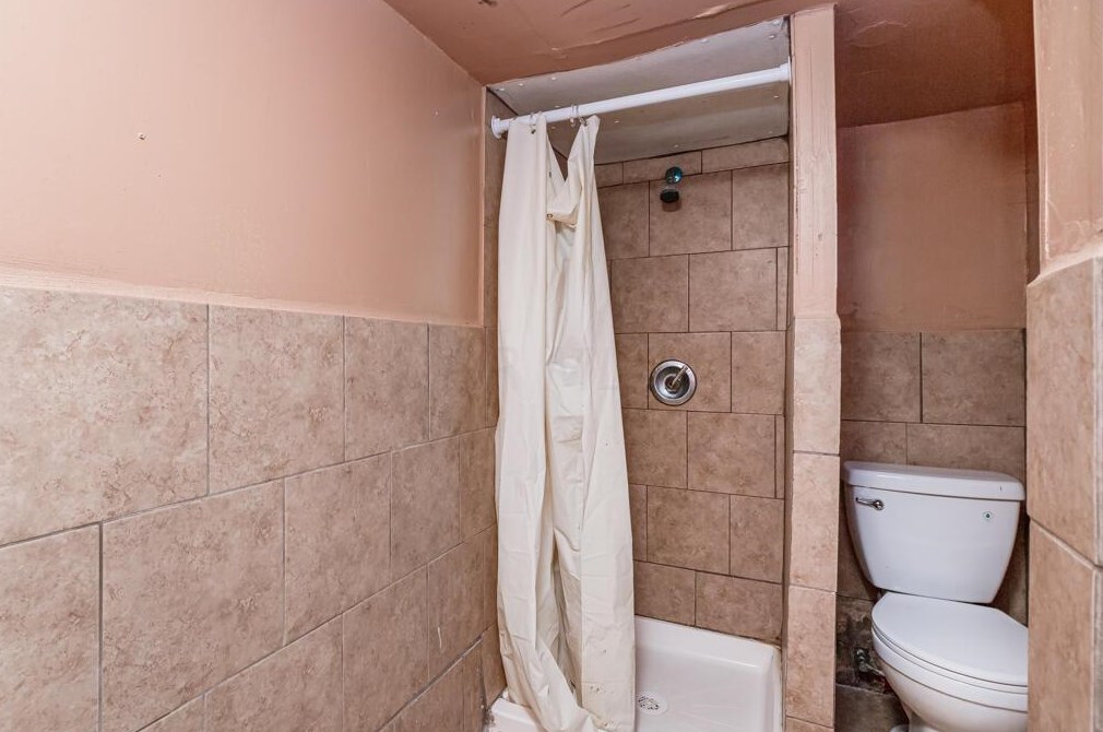 5599 Natalie Ct, Westerville OH  43081-4322 exterior