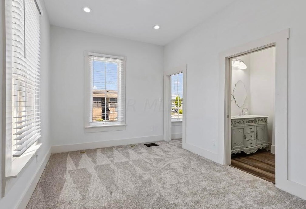 1122 Pearl St, Columbus OH 43206-3420 exterior