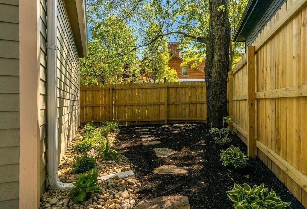 1122 Pearl St, Columbus OH 43206-3420 exterior