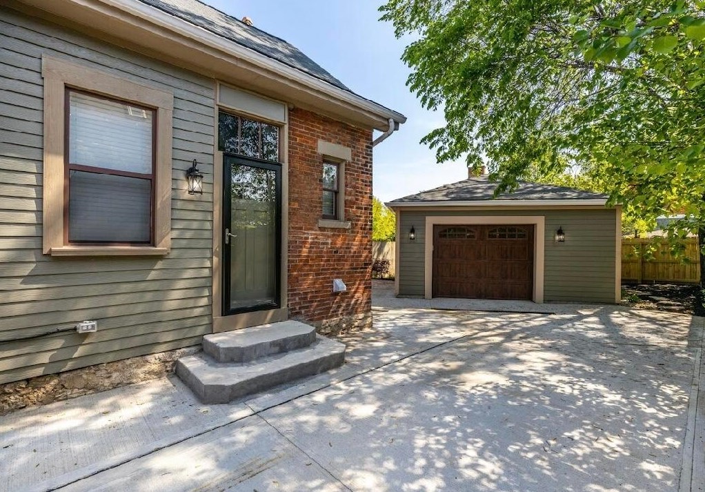 1122 Pearl St, Columbus OH 43206-3420 exterior