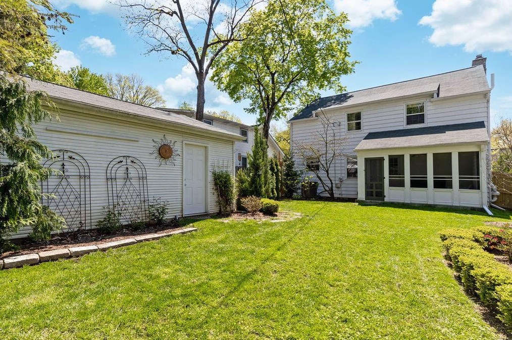 280 Winthrop Rd, Columbus OH  43214-3642 exterior