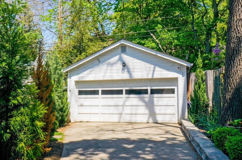 280 Winthrop Rd, Columbus OH  43214-3642 exterior