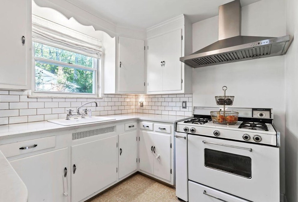 280 Winthrop Rd, Columbus OH  43214-3642 exterior