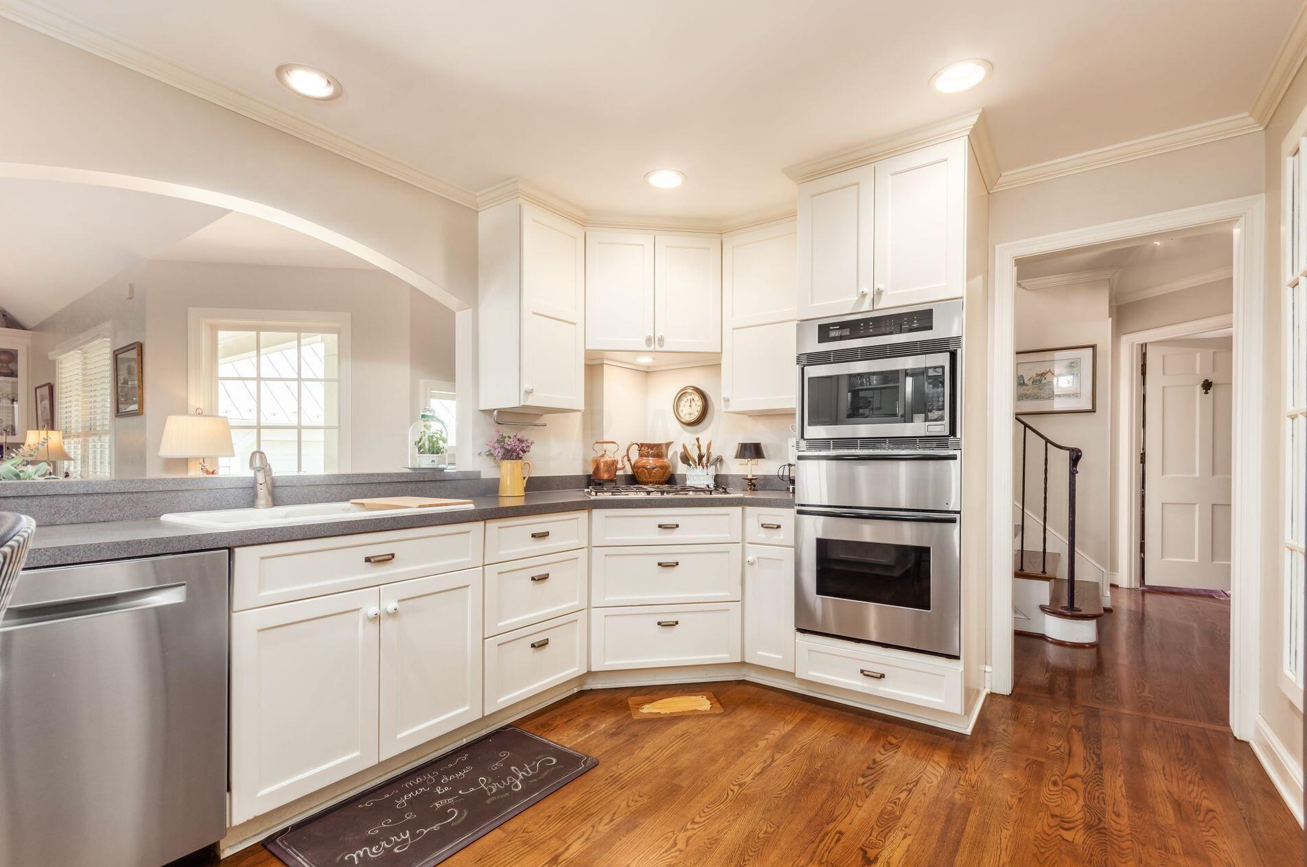 1710 Essex Rd, Columbus OH  43221-3845 exterior