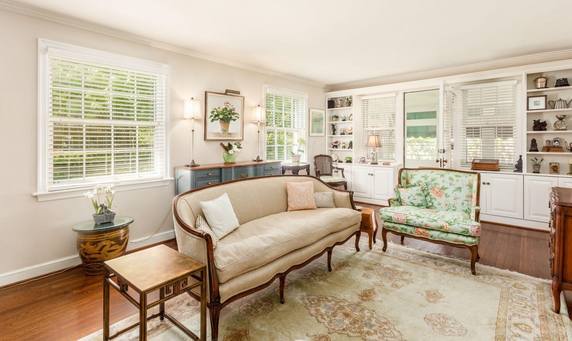 1710 Essex Rd, Columbus OH  43221-3845 exterior