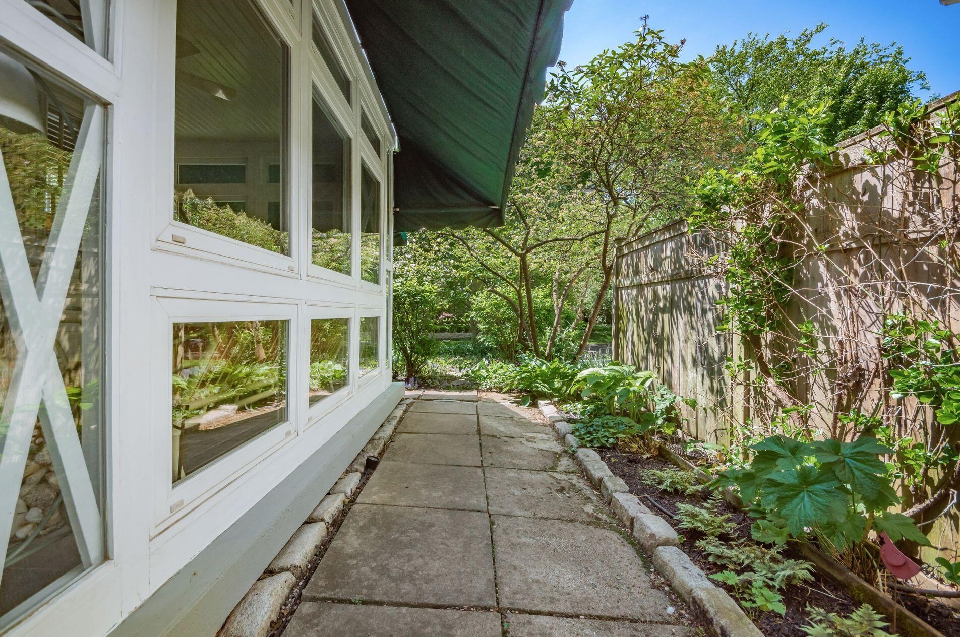 1710 Essex Rd, Columbus OH  43221-3845 exterior