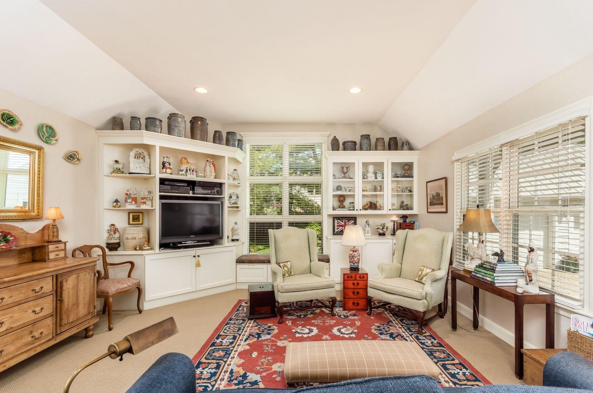 1710 Essex Rd, Columbus OH  43221-3845 exterior