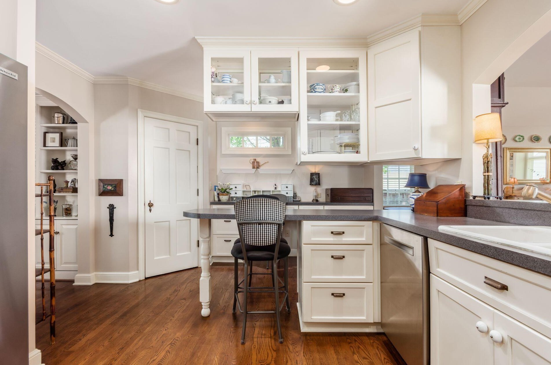 1710 Essex Rd, Columbus OH  43221-3845 exterior