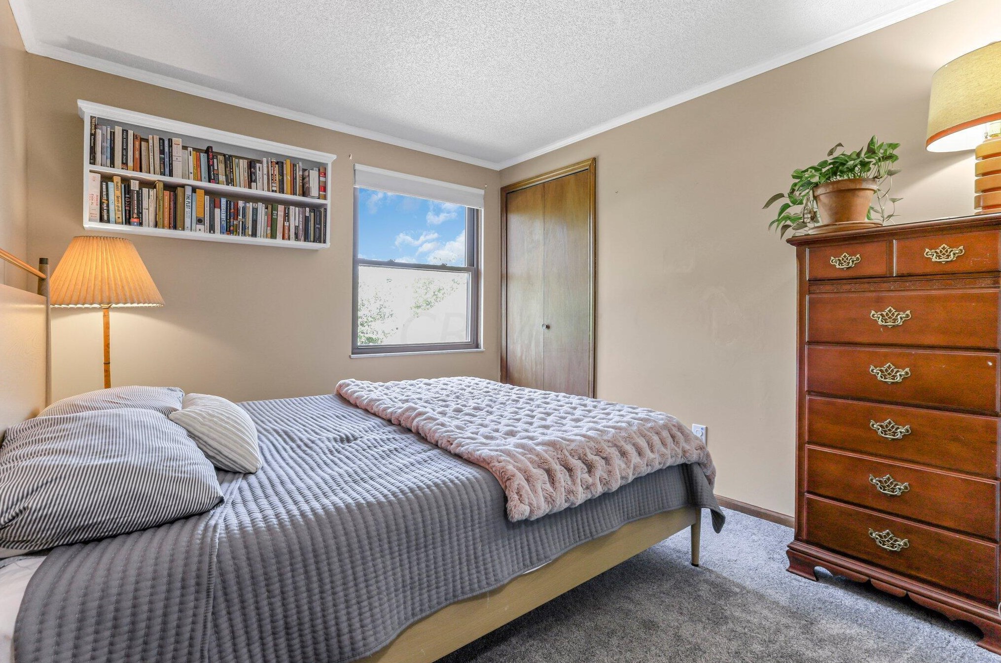 5385 Wolf Run Dr, Columbus OH  43230-4532 exterior