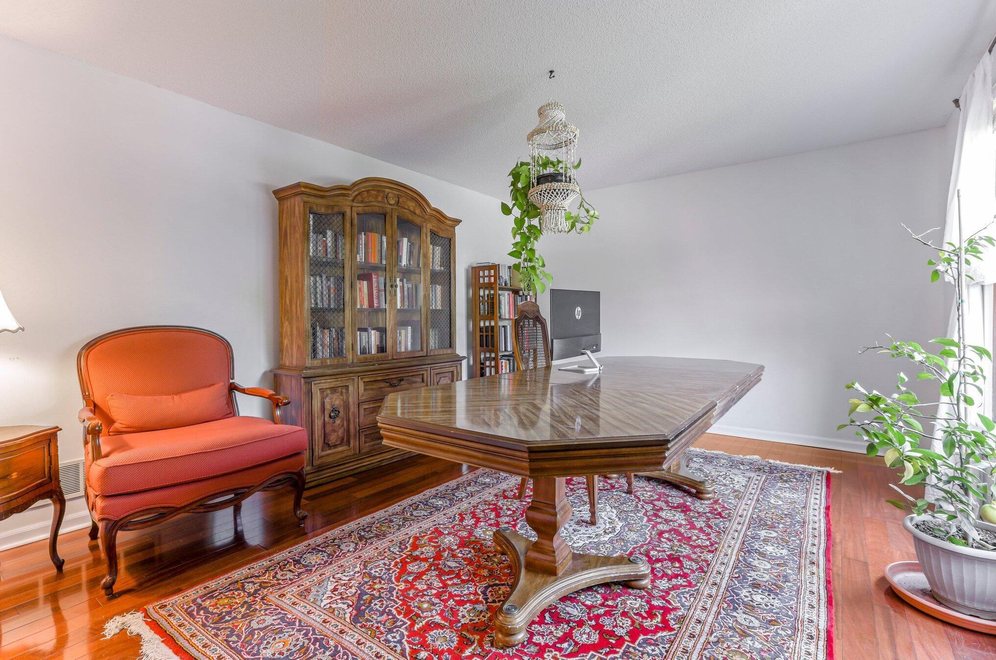 5385 Wolf Run Dr, Columbus OH  43230-4532 exterior