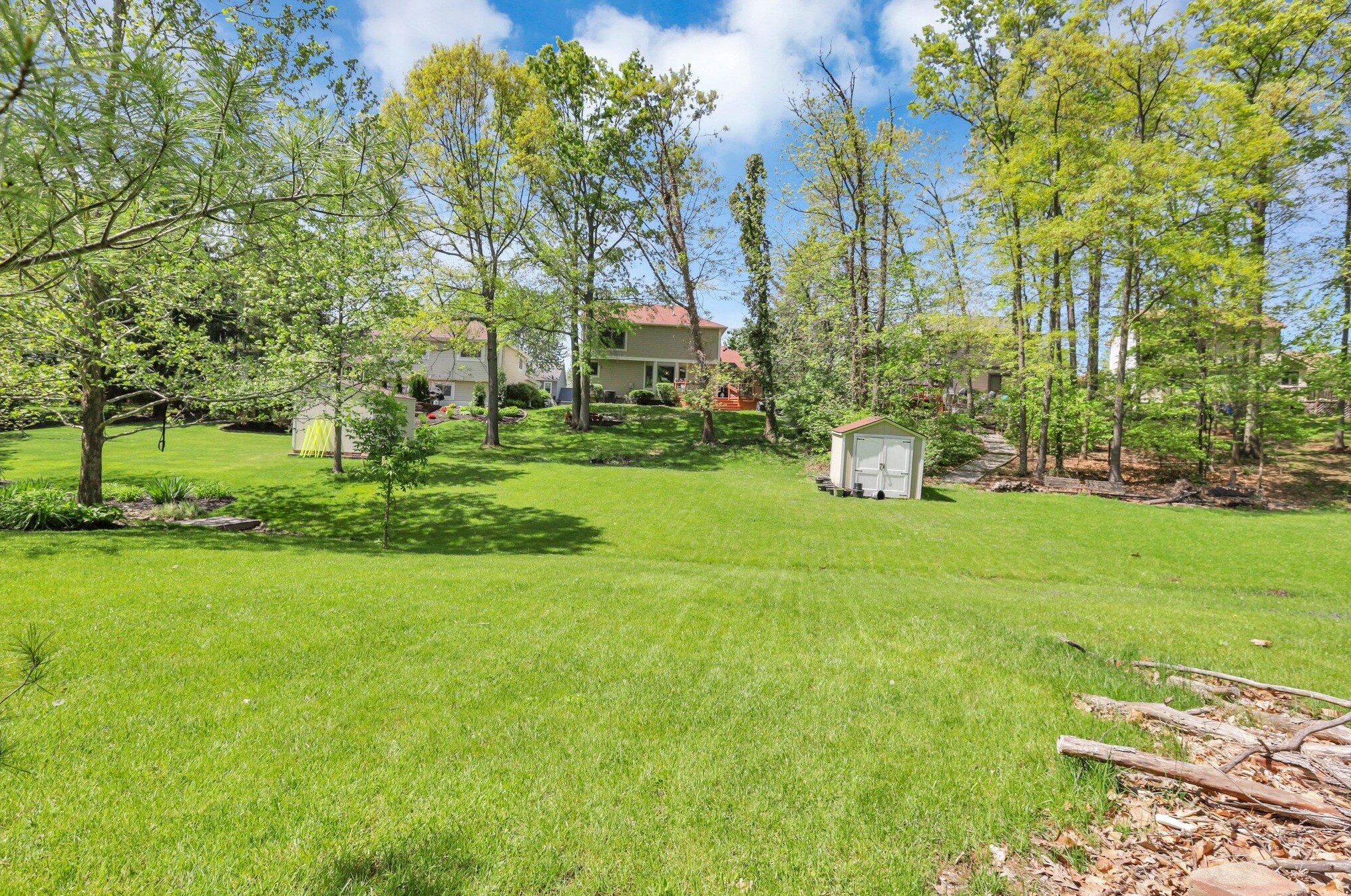 5385 Wolf Run Dr, Columbus OH  43230-4532 exterior