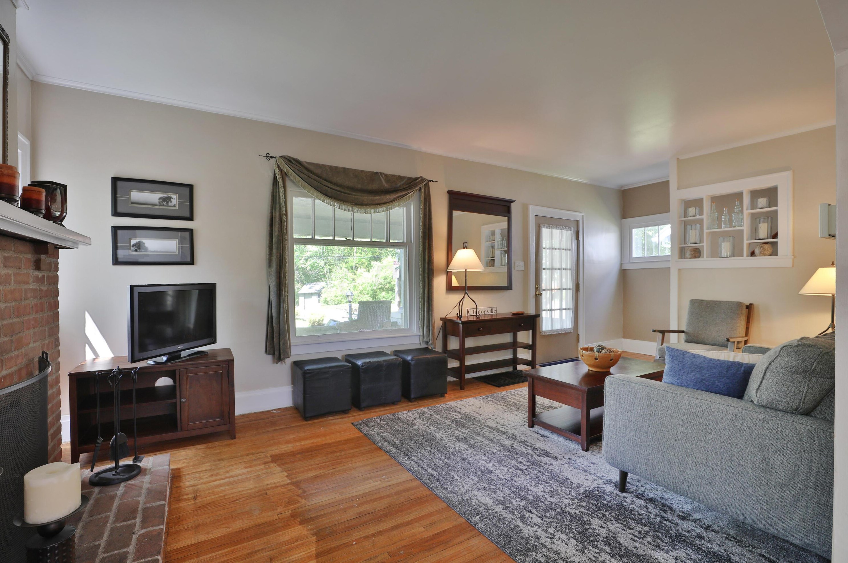 185 Weber Rd, Columbus OH 43202-1451 exterior