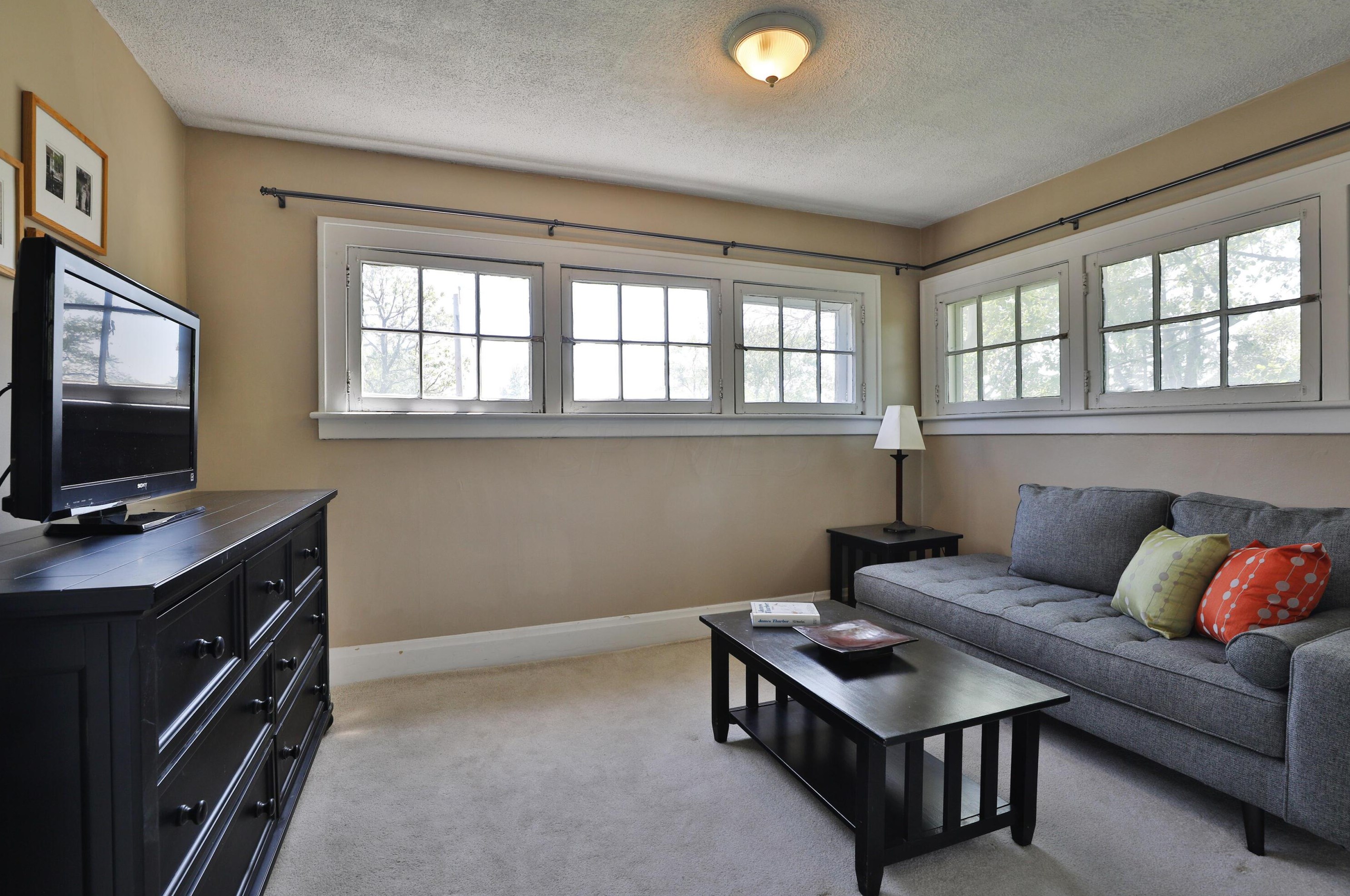 185 Weber Rd, Columbus OH 43202-1451 exterior