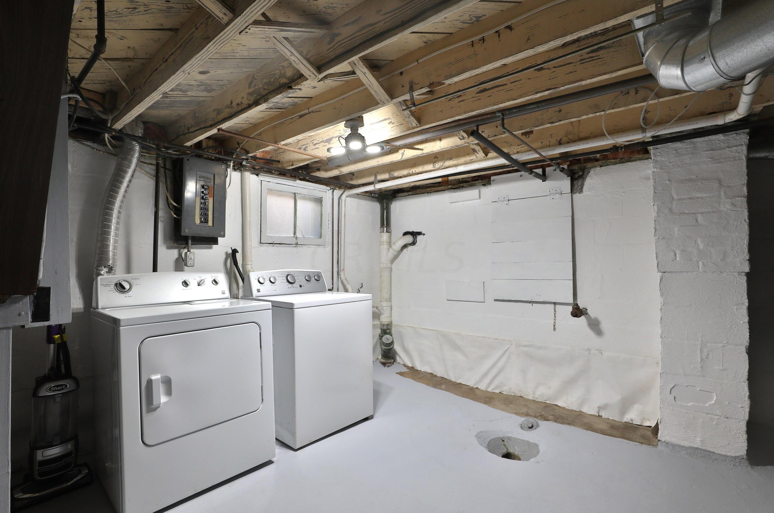 185 Weber Rd, Columbus OH 43202-1451 exterior