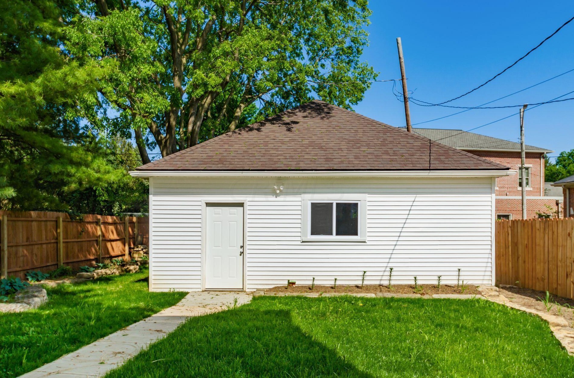 42 Governors Pl, Columbus OH  43203-1911 exterior