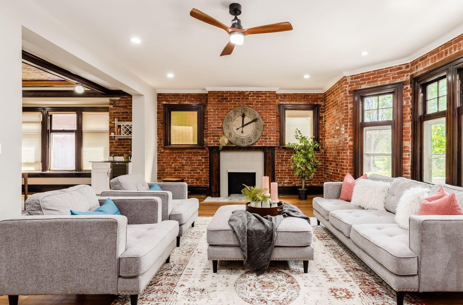 42 Governors Pl, Columbus OH  43203-1911 exterior