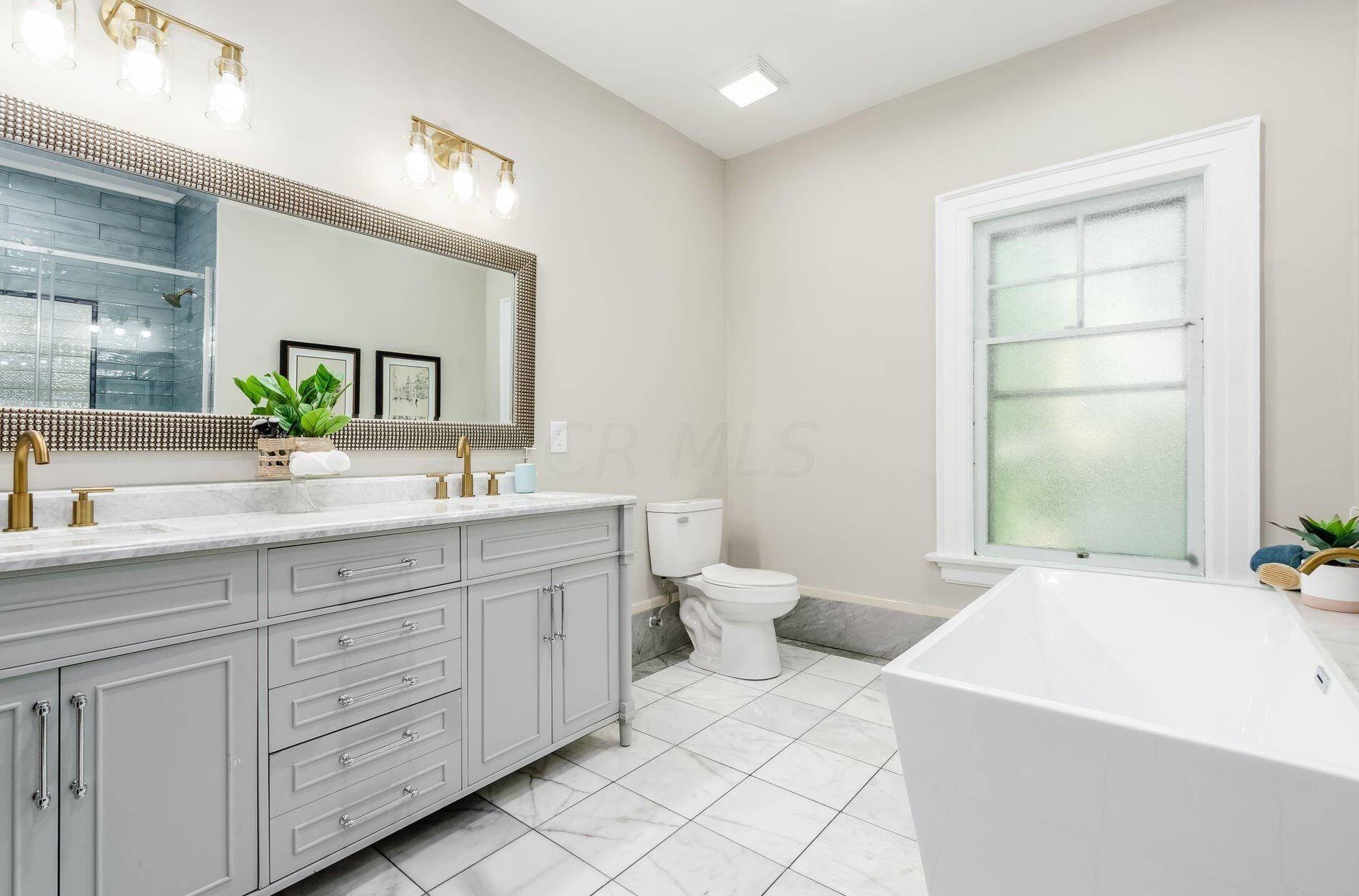 42 Governors Pl, Columbus OH  43203-1911 exterior