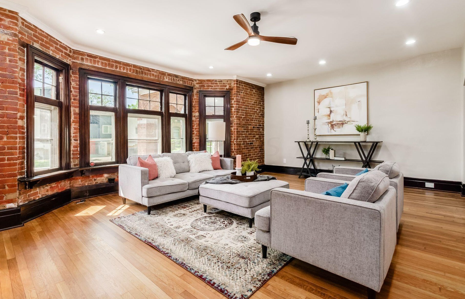 42 Governors Pl, Columbus OH  43203-1911 exterior