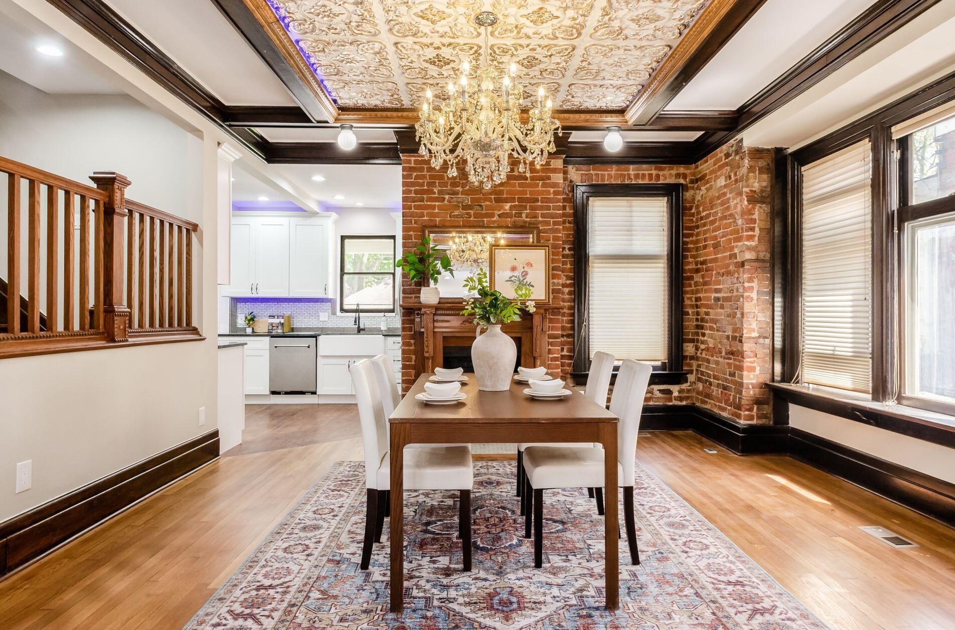 42 Governors Pl, Columbus OH  43203-1911 exterior