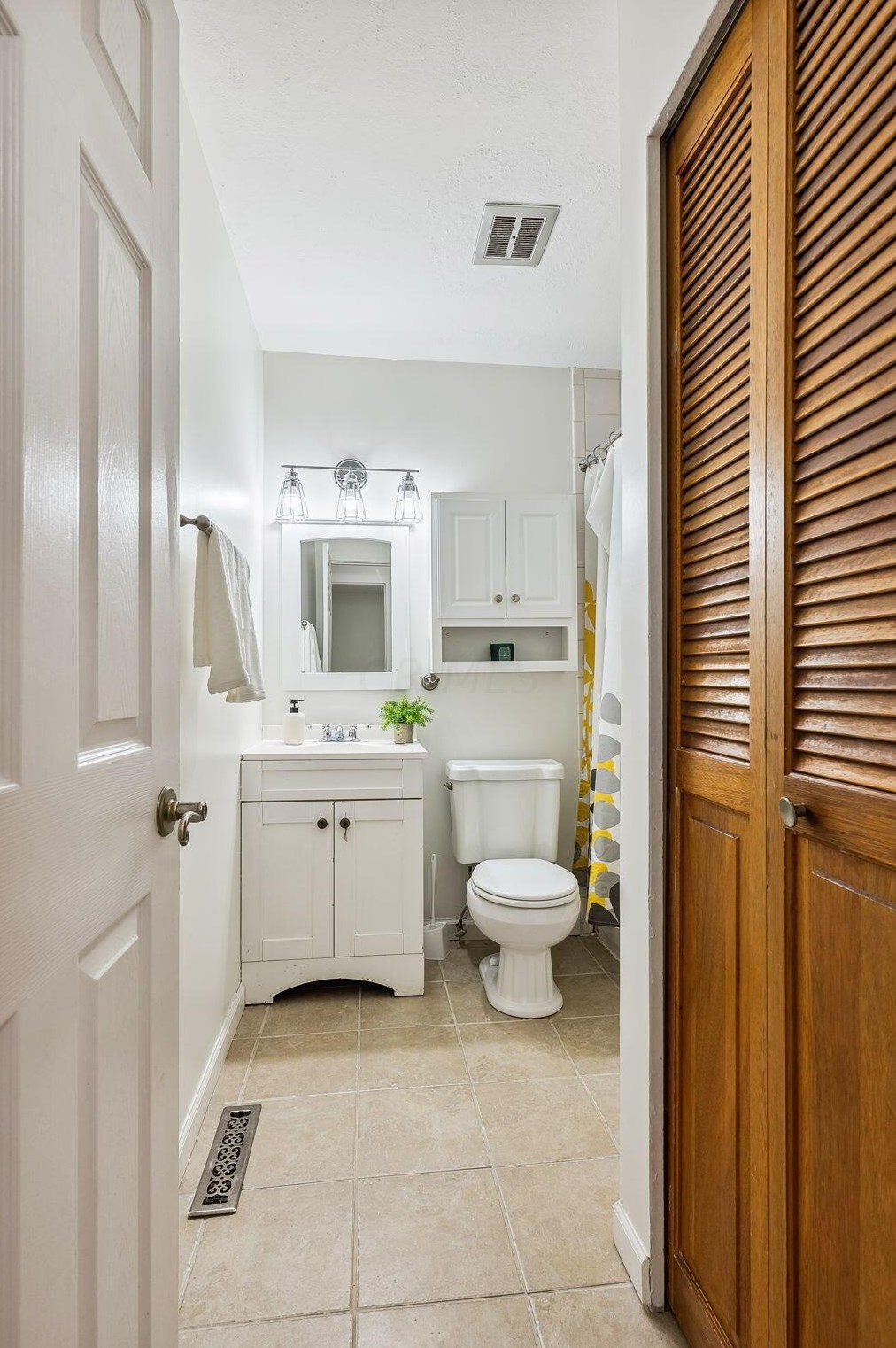 4690 Glendon Rd, Columbus OH 43229-6447 exterior